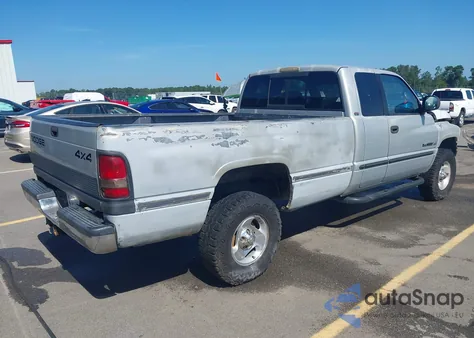 1999 Dodge Ram 1500 from USA, damaged, VIN 3B7HF13Z9XG142726